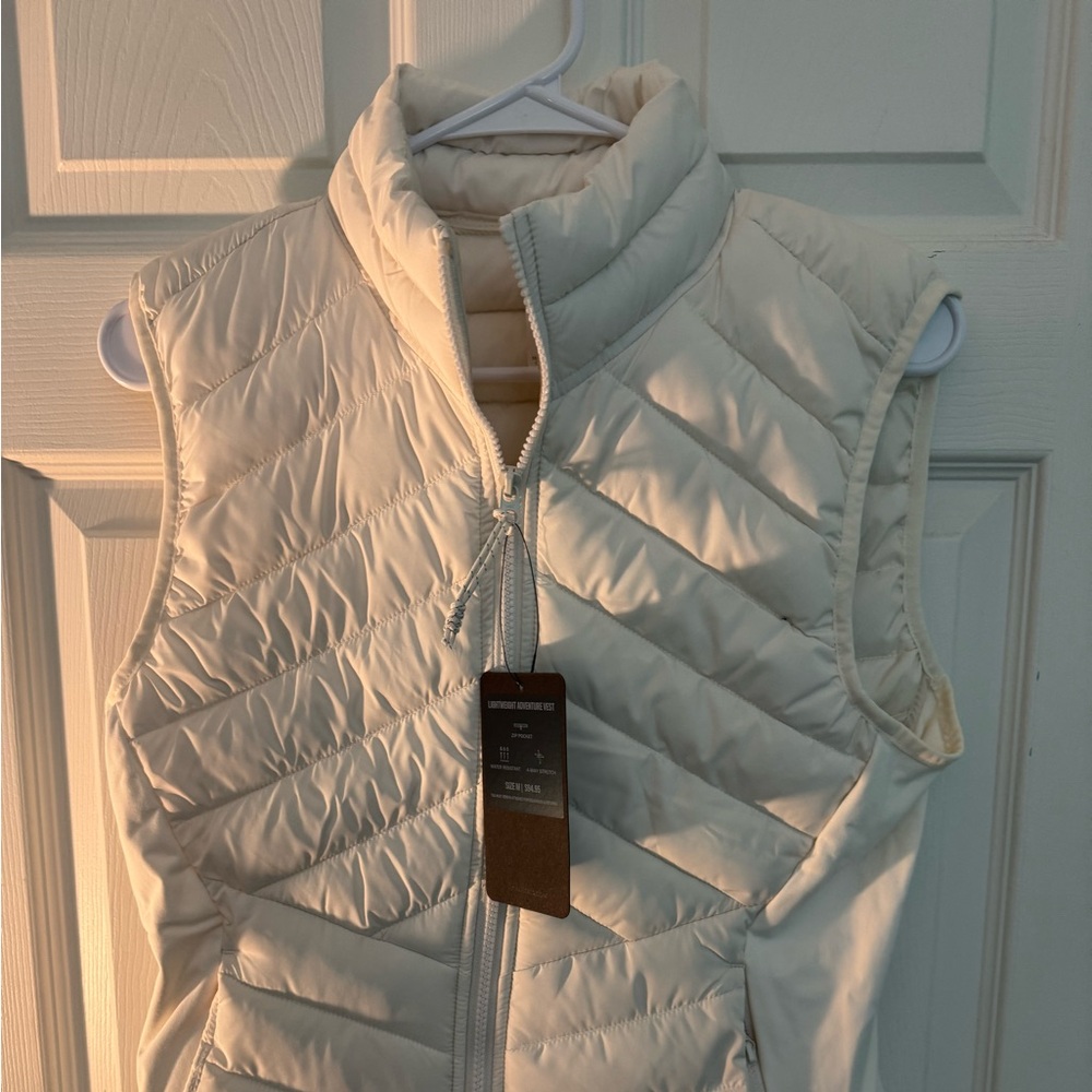 Women's Fabletics Cream Quilted Vest